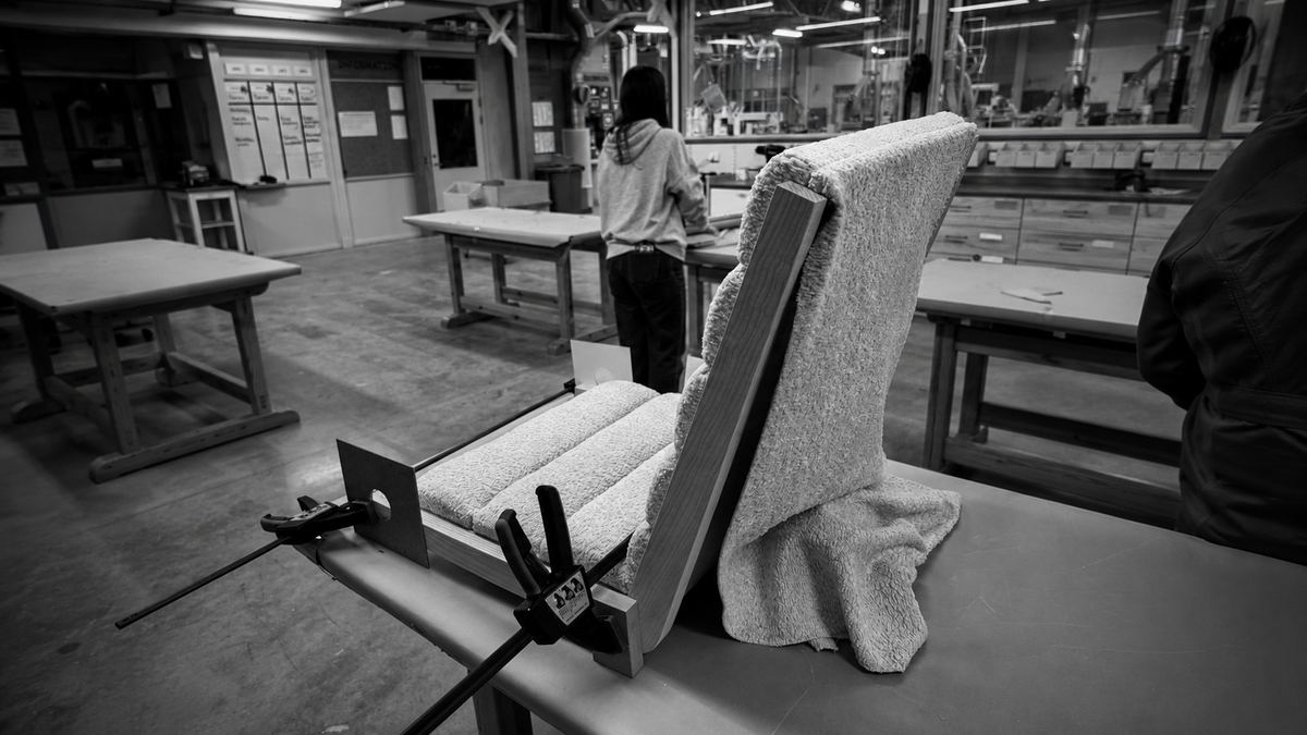 Workshop assembly with clamps